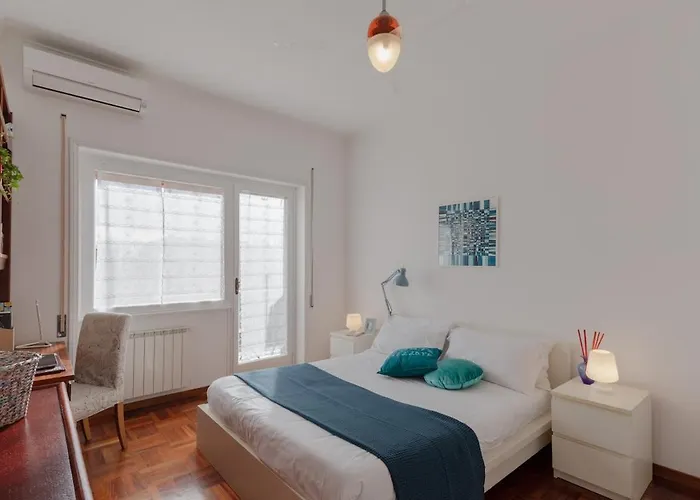 Appartamento Bright 2br With Balcony, Caffarella, Furio Camillo, Tuscolana Station Roma