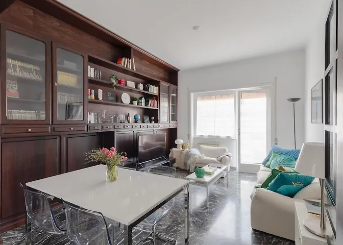 Bright 2br With Balcony, Caffarella, Furio Camillo, Tuscolana Station Appartamento *
