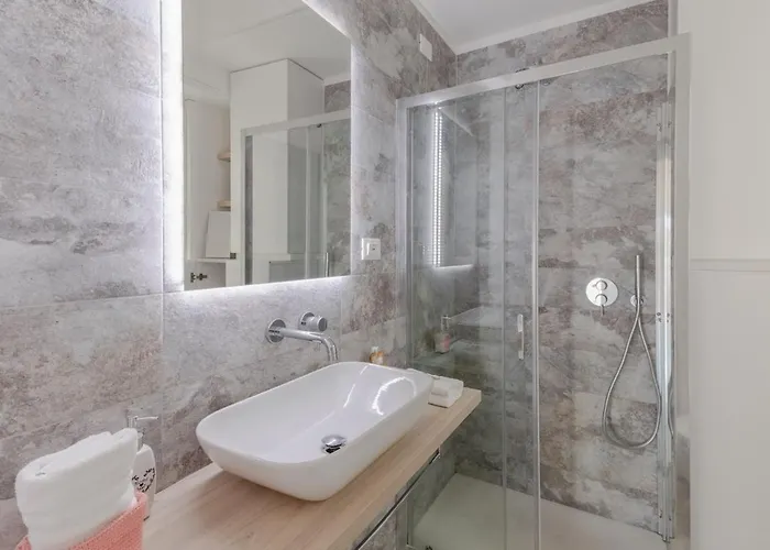 Bright 2br With Balcony, Caffarella, Furio Camillo, Tuscolana Station * Roma