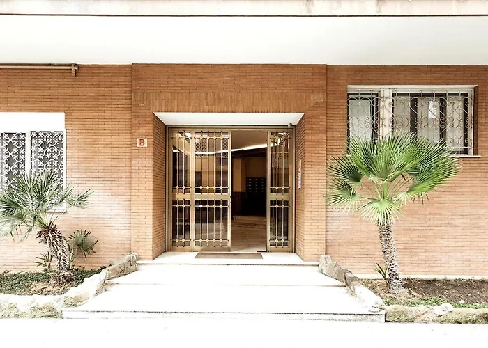 Appartamento Bright 2br With Balcony, Caffarella, Furio Camillo, Tuscolana Station *