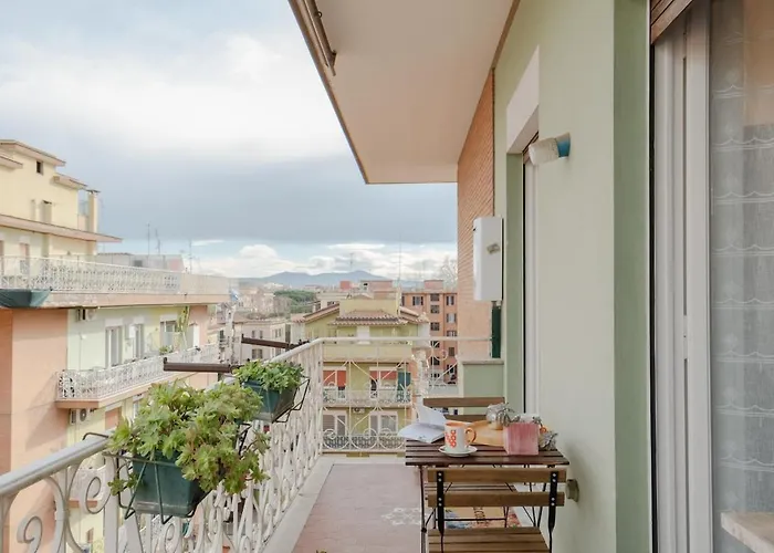 Appartamento Bright 2br With Balcony, Caffarella, Furio Camillo, Tuscolana Station *