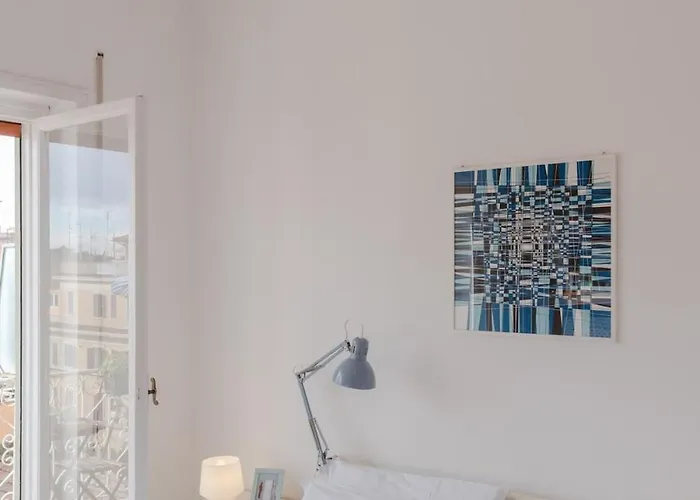 Appartamento Bright 2br With Balcony, Caffarella, Furio Camillo, Tuscolana Station *